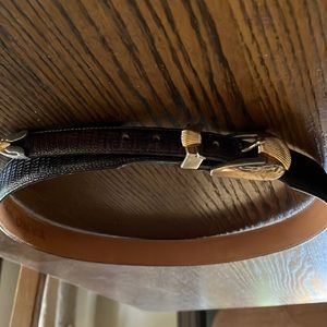 Onyx leather belt